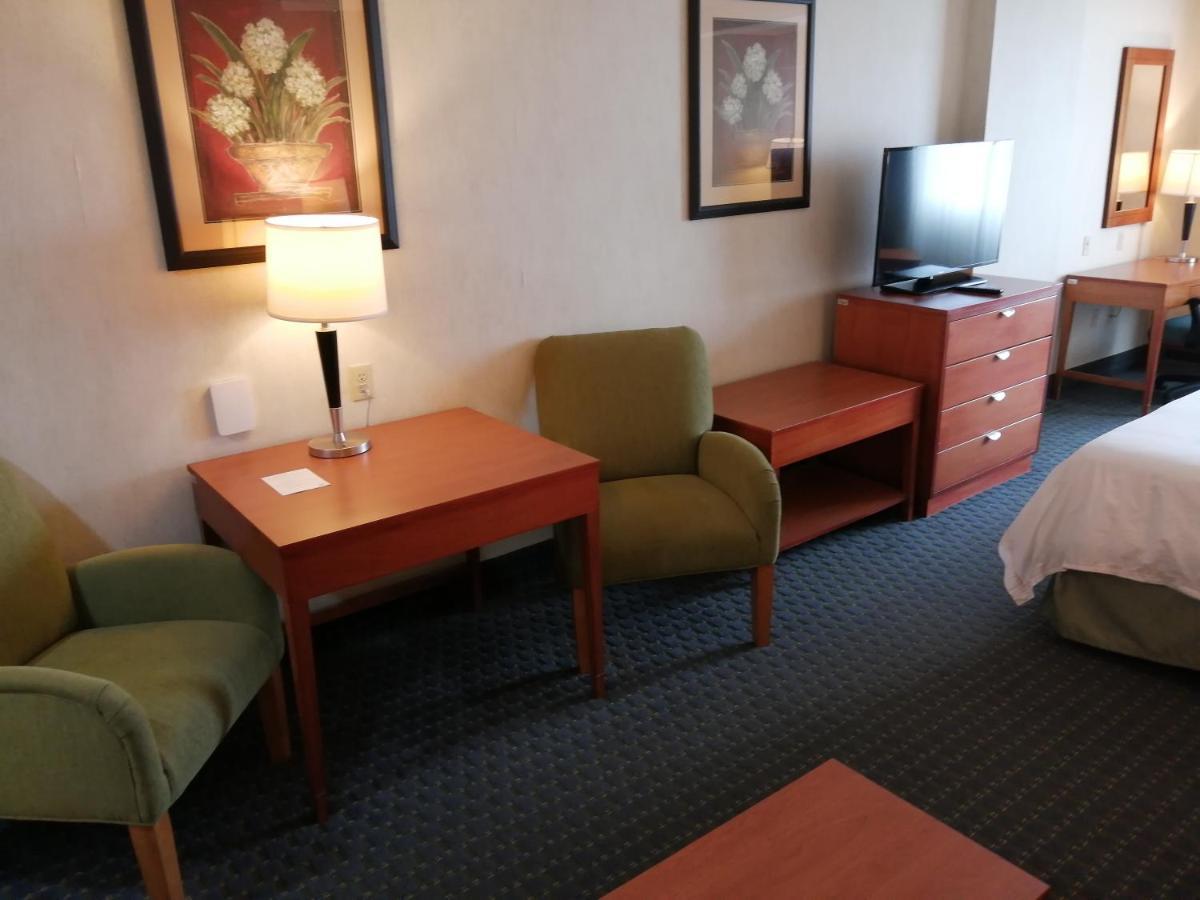 Holiday Inn Express & Suites Toluca Zona Aeropuerto, An Ihg Hotel Exteriör bild