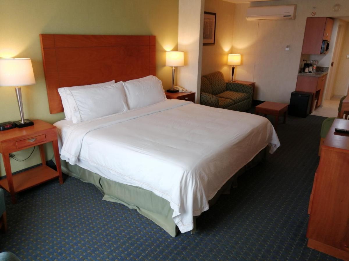 Holiday Inn Express & Suites Toluca Zona Aeropuerto By Ihg Exteriör bild